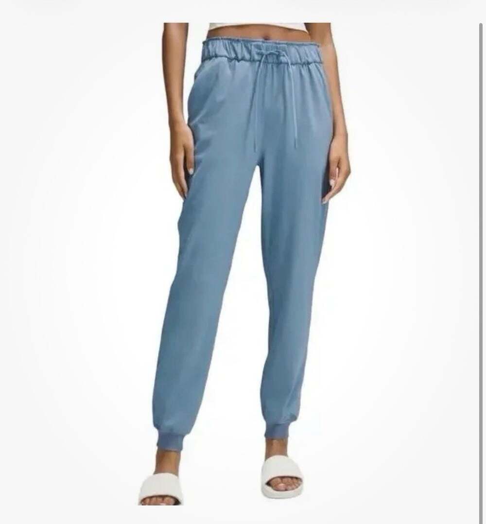 Lululemon Stretch High-Rise Jogger *Full Length Size 4 Luxury Athleisure